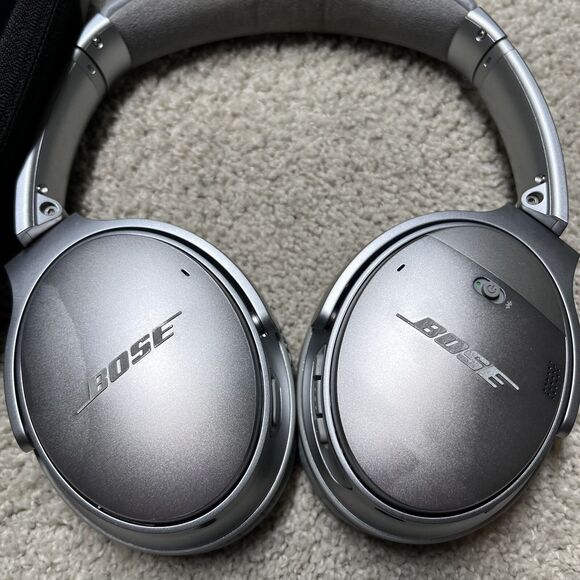 Bose QuietComfort WIRELESS Bluetooth Noise Canceling Headphones -Silver w/ Case - Picture 2 of 9